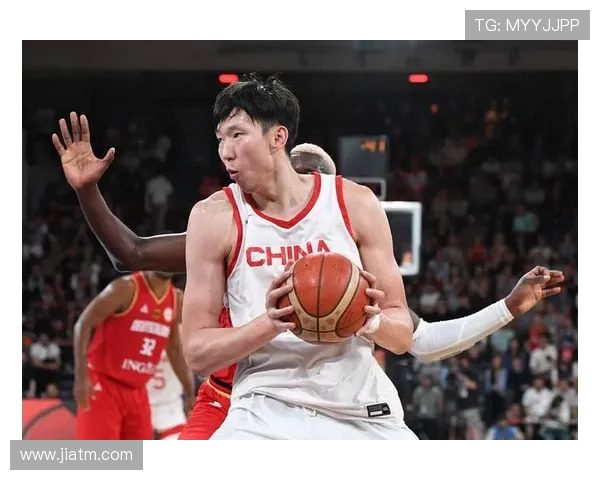 周琦在国际篮球舞台上的崛起与挑战：从青涩球员到顶尖中锋的成长历程